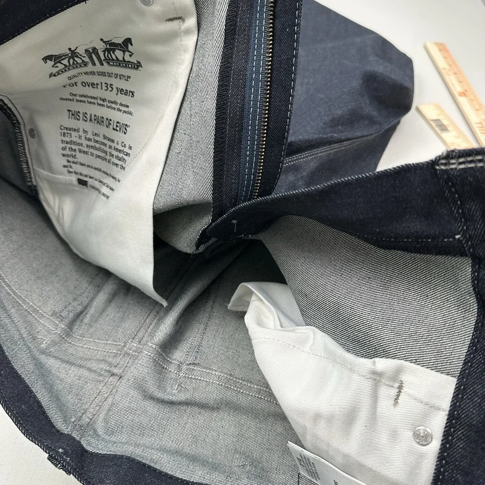 NEW Y2K Levi's 569 Loose Raw Denim Jeans Men 38x32 Flap Pockets Rigid Dark Blue